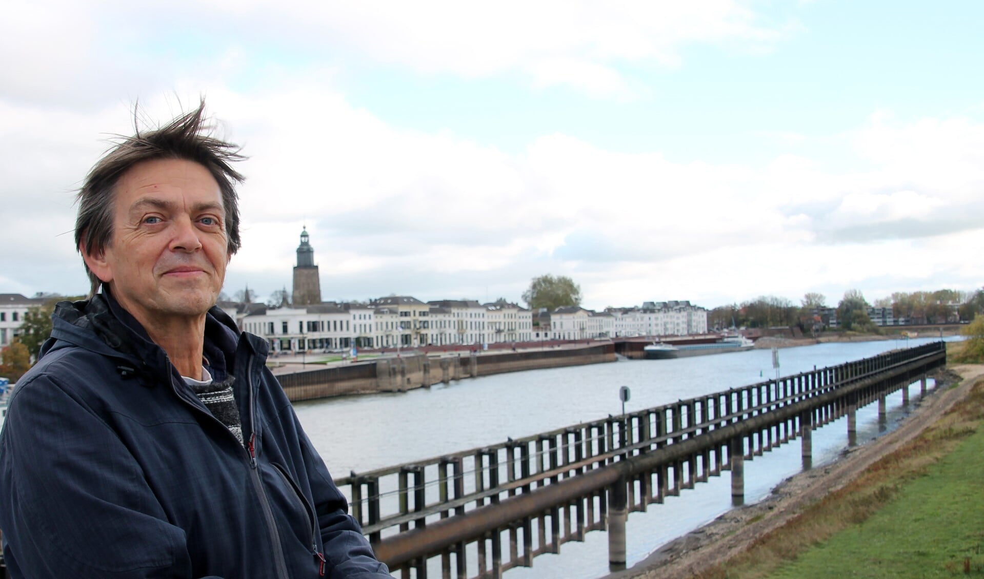 Sander Grootendorst bij zijn geliefde IJssel. Foto: Gerwin Nijkamp 
