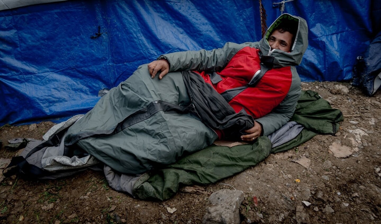 Sheltersuits zijn jassen die ook als slaapzak dienen. Foto: PR