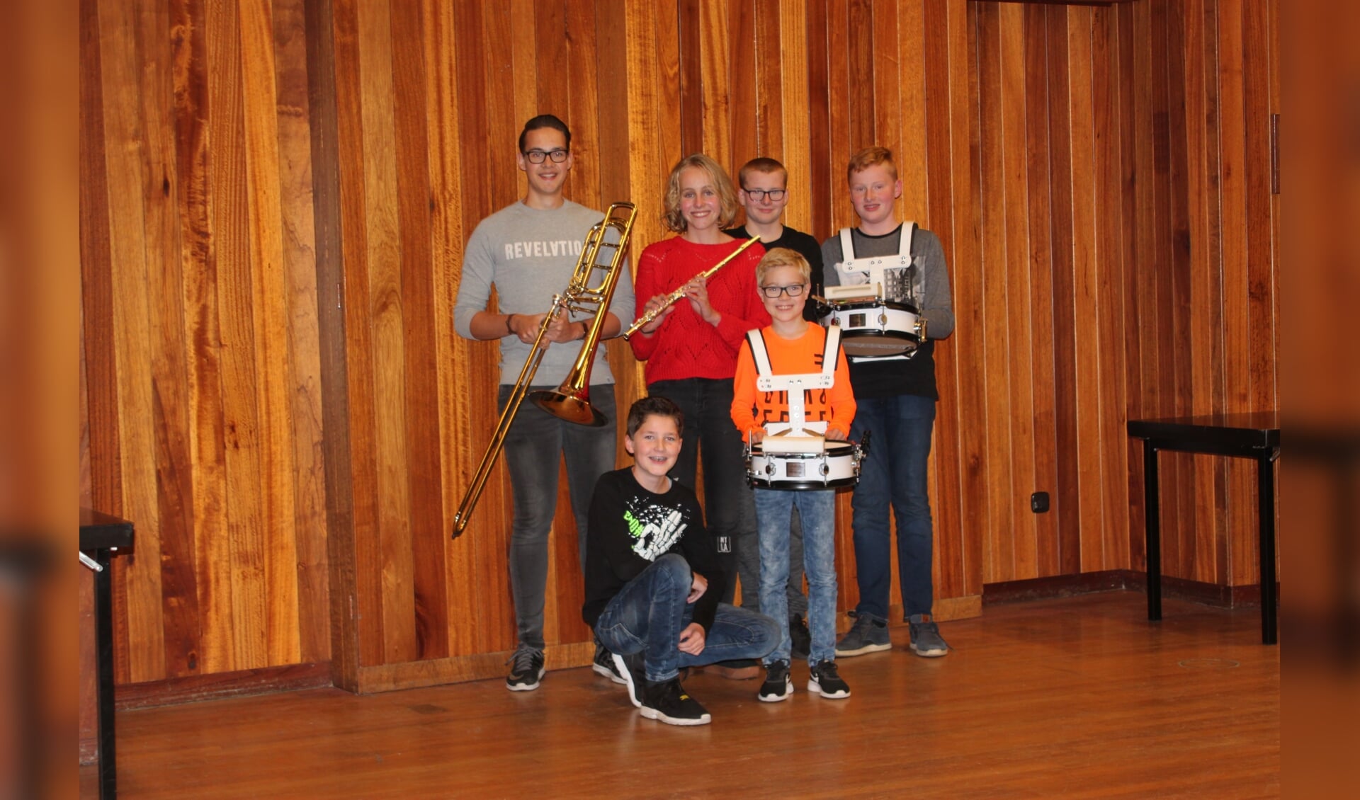 De aangeschafte instrumenten zijn ter beschikking gesteld aan jeugdleden. Foto: PR