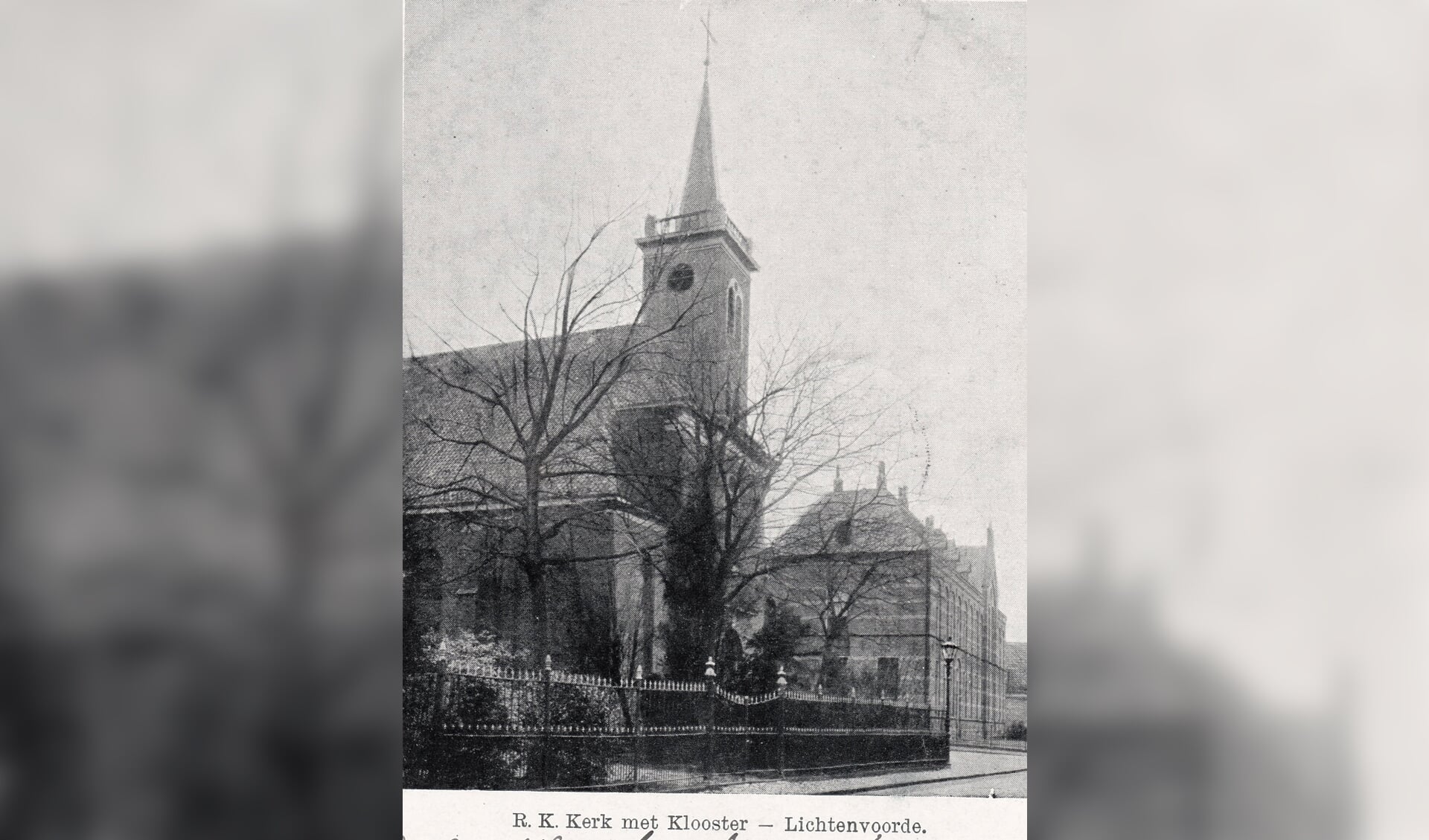 De Waterstaatkerk in de Rapenburgsestraat omstreeks 1900. Foto: PR