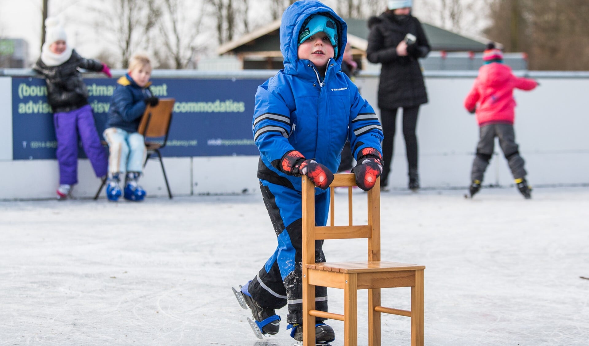 Leren schaatsen volgens de Hollandse School, dat kan binnenkort in het centrum van Varsseveld. Foto: Burry van den Brink