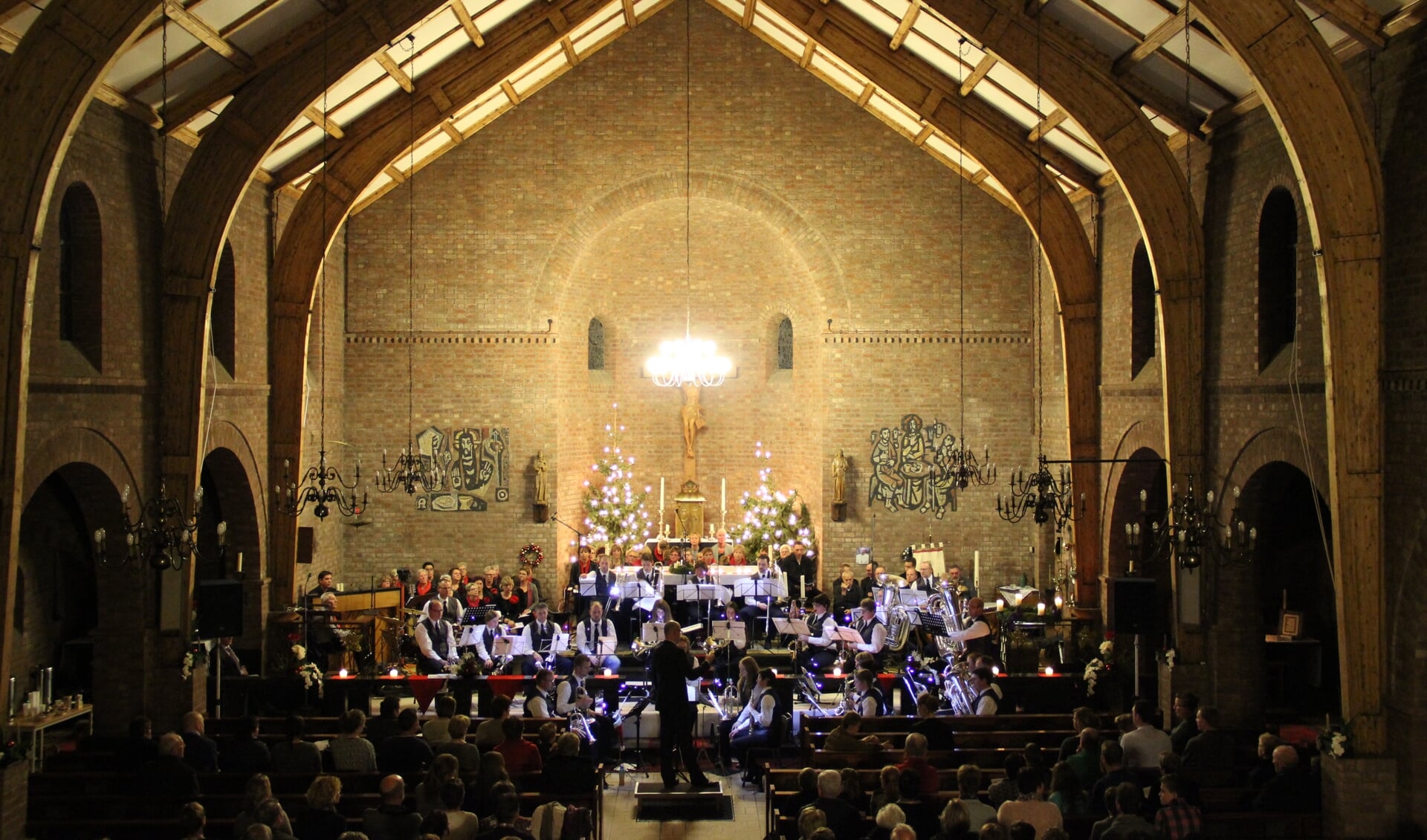 In 2014 trad Fanfare Antonius op met Koor Kiddoesj. Foto: Martine Mokkink