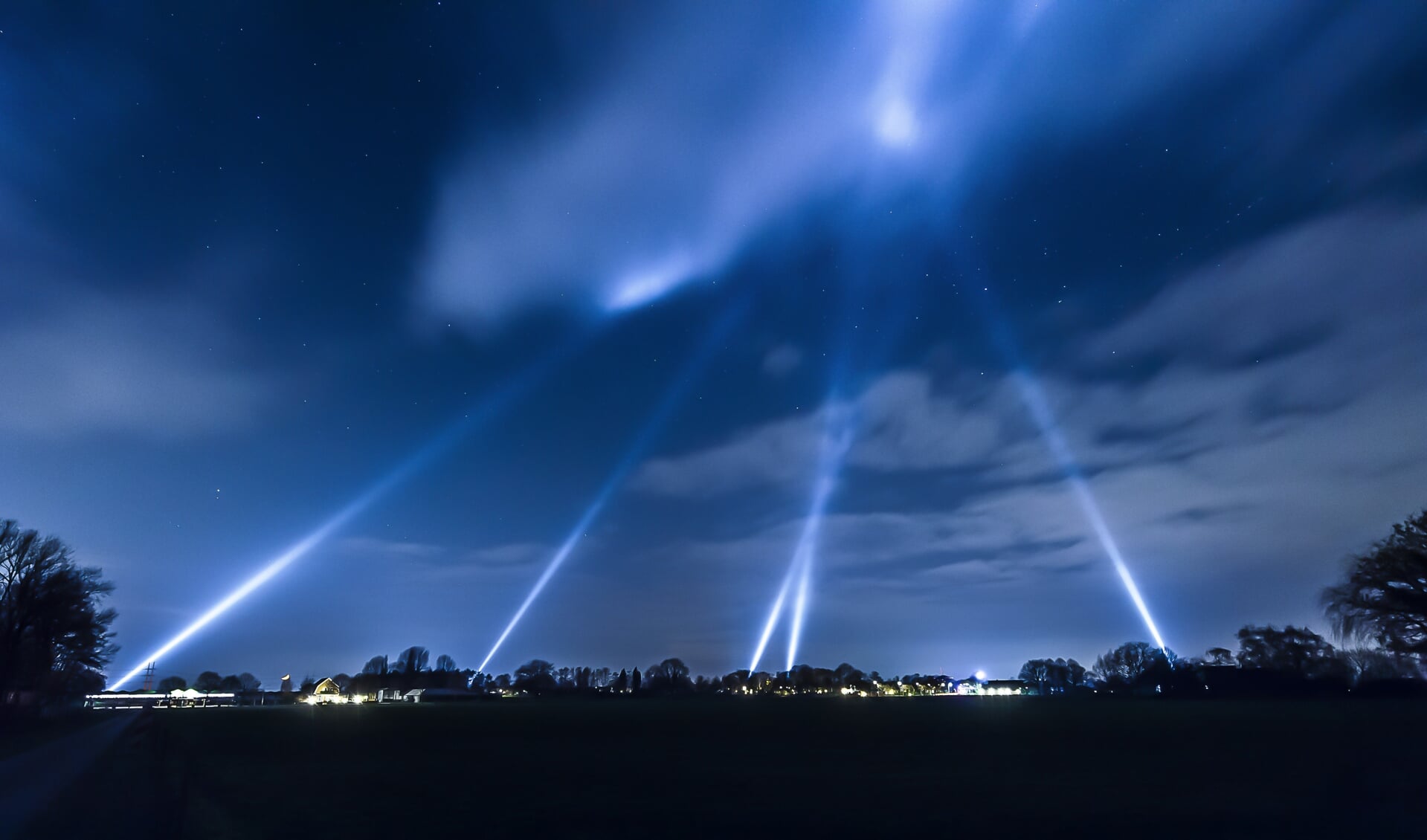 De stralen van het Oosterlicht. Foto: Henk van Raaij