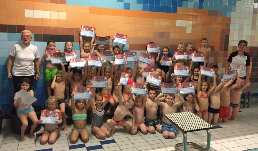 Allemaal geslaagd! Van harte gefeliciteerd. Foto: Aquafit