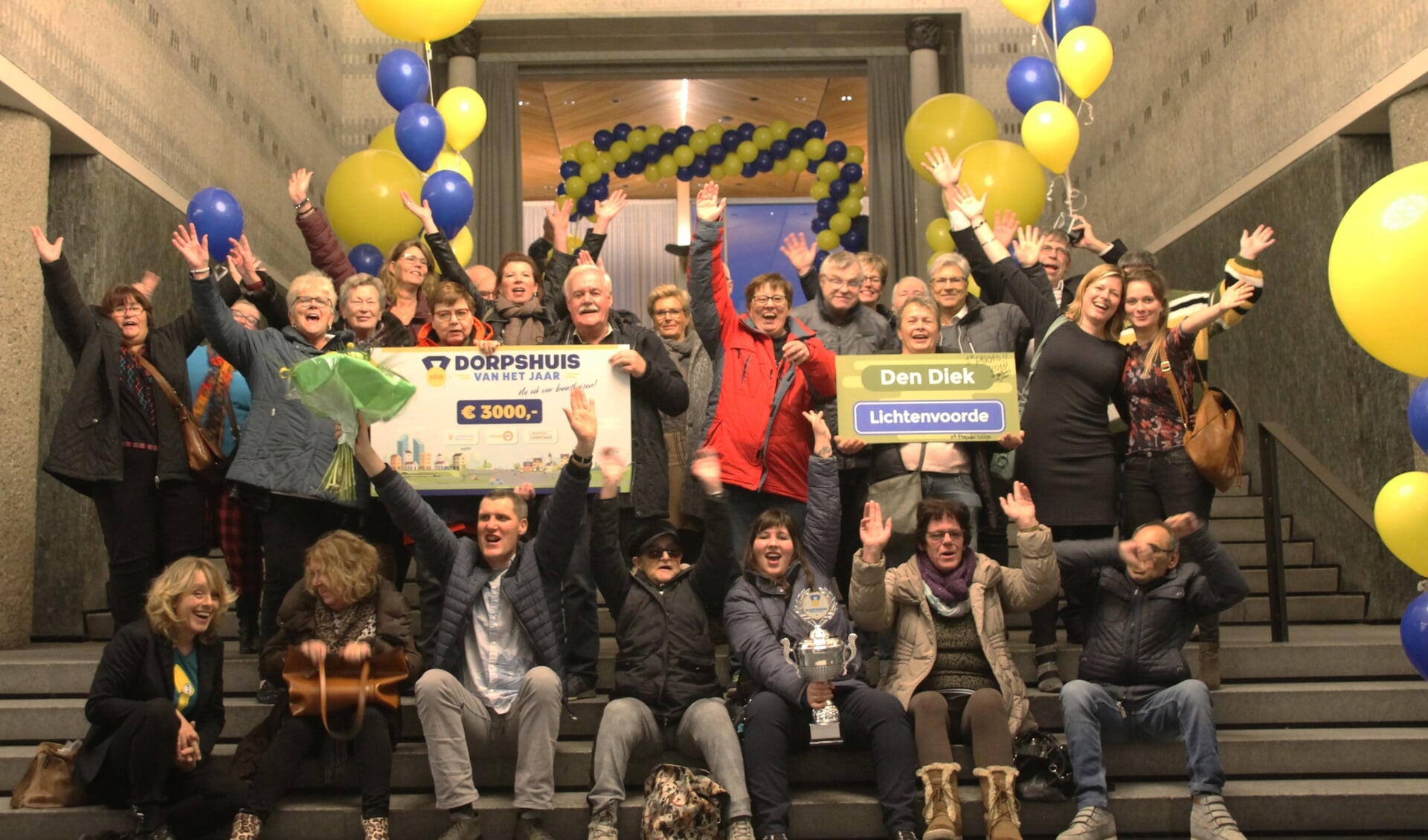 Uitzinnige vreugde bij de Lichtenvoordse delegatie. Foto: Annekée Cuppers