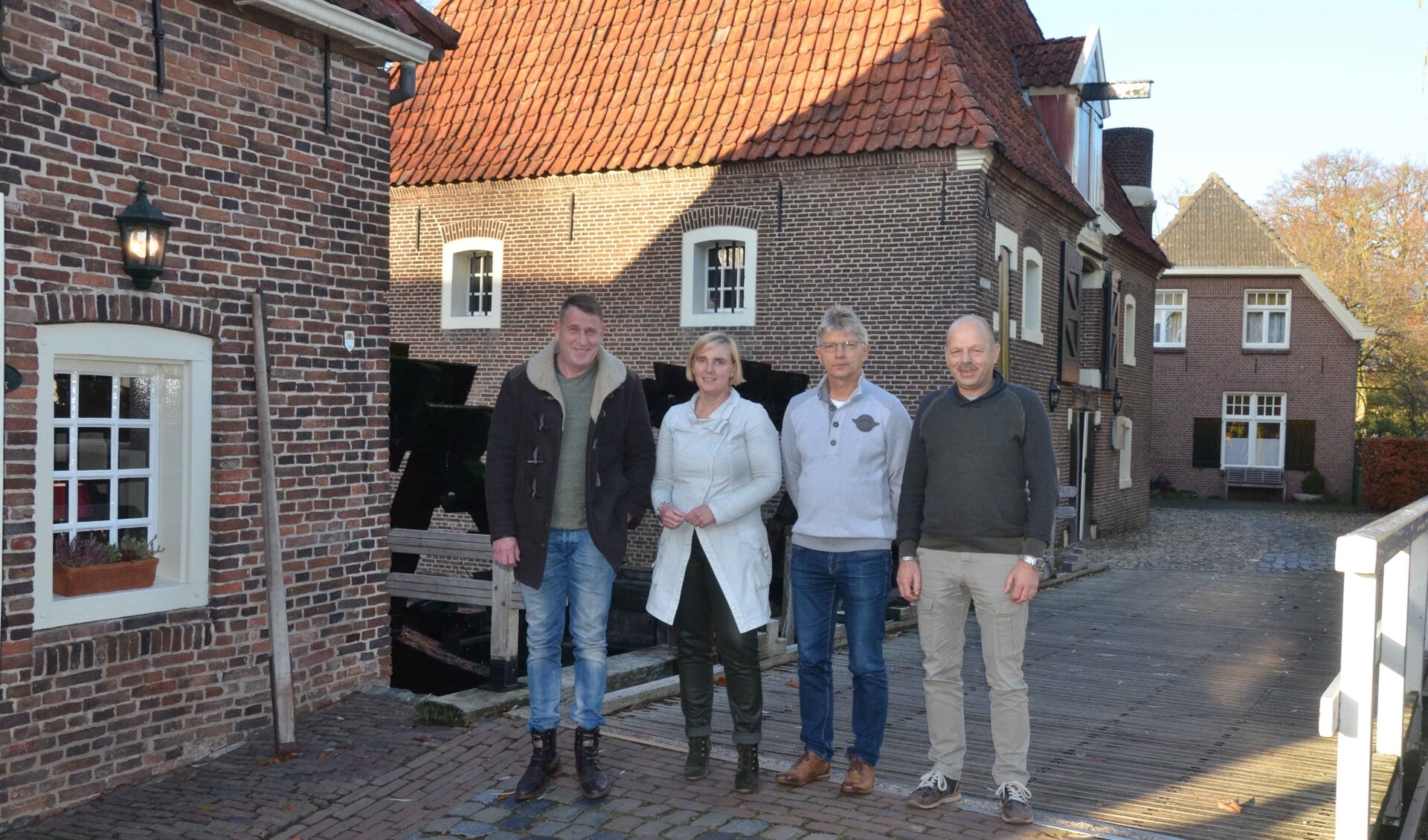 Op de foto van links naar rechts: Egbert Nijhuis, Ingrid van der Ark, Mattie Venderbosch en Chiel Vugts. Foto: M. van Tuijl