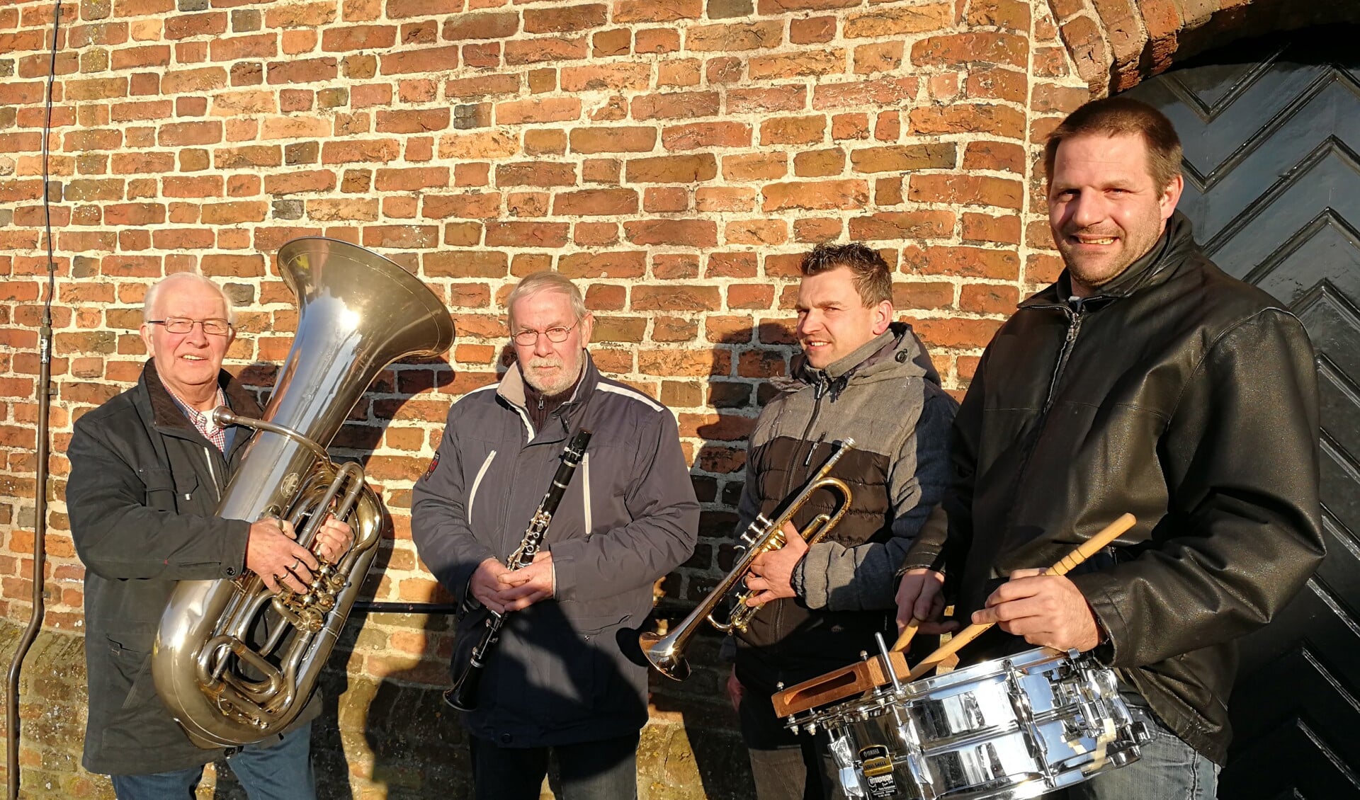 De 4 jubilarissen, Gerrit Klein Kranenbarg, Reinier Timmerije, Jeroen Rensink en Jesper Hiddink (vlnr).  Foto: Rob Weeber