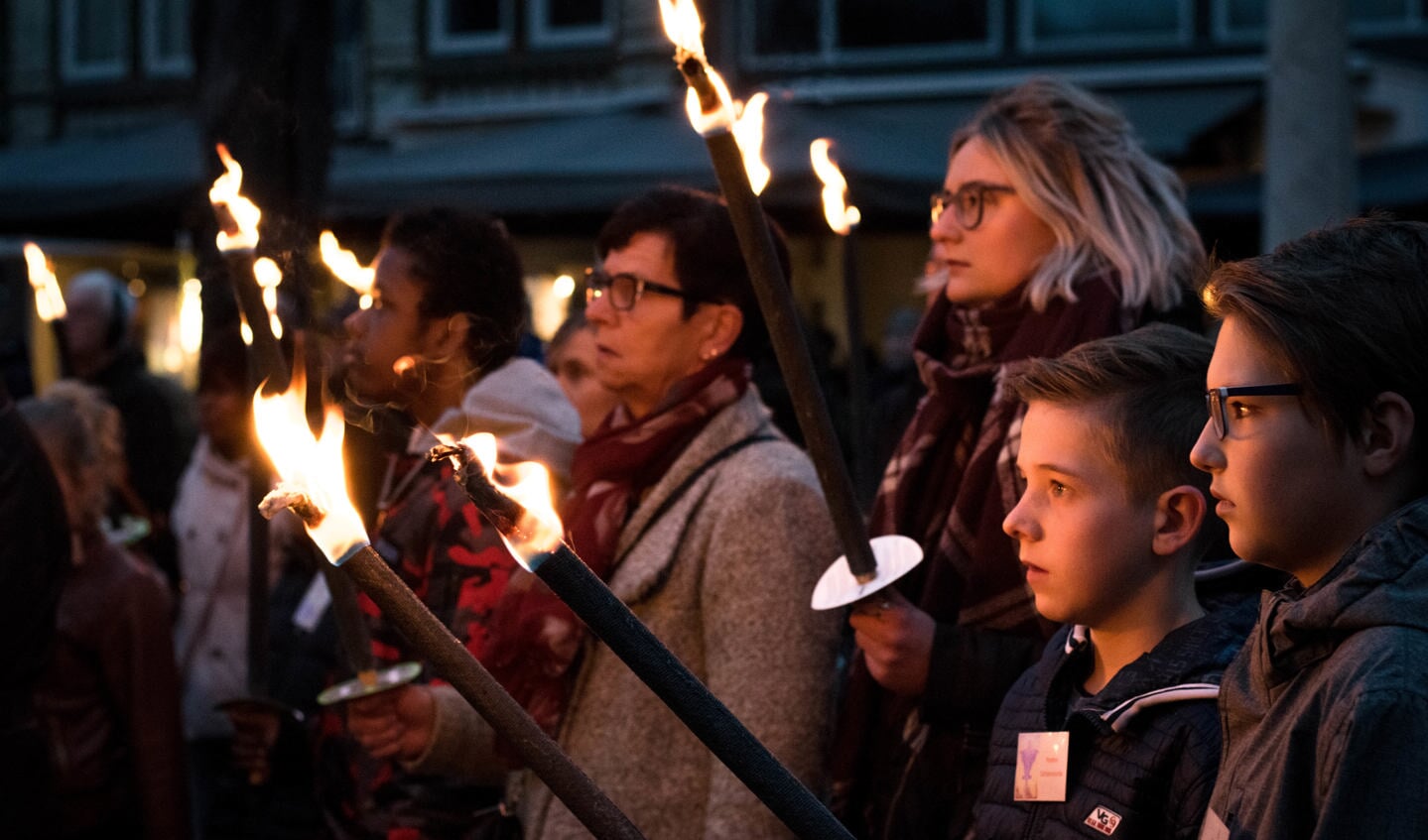 Voelbare stilte op de Markt.