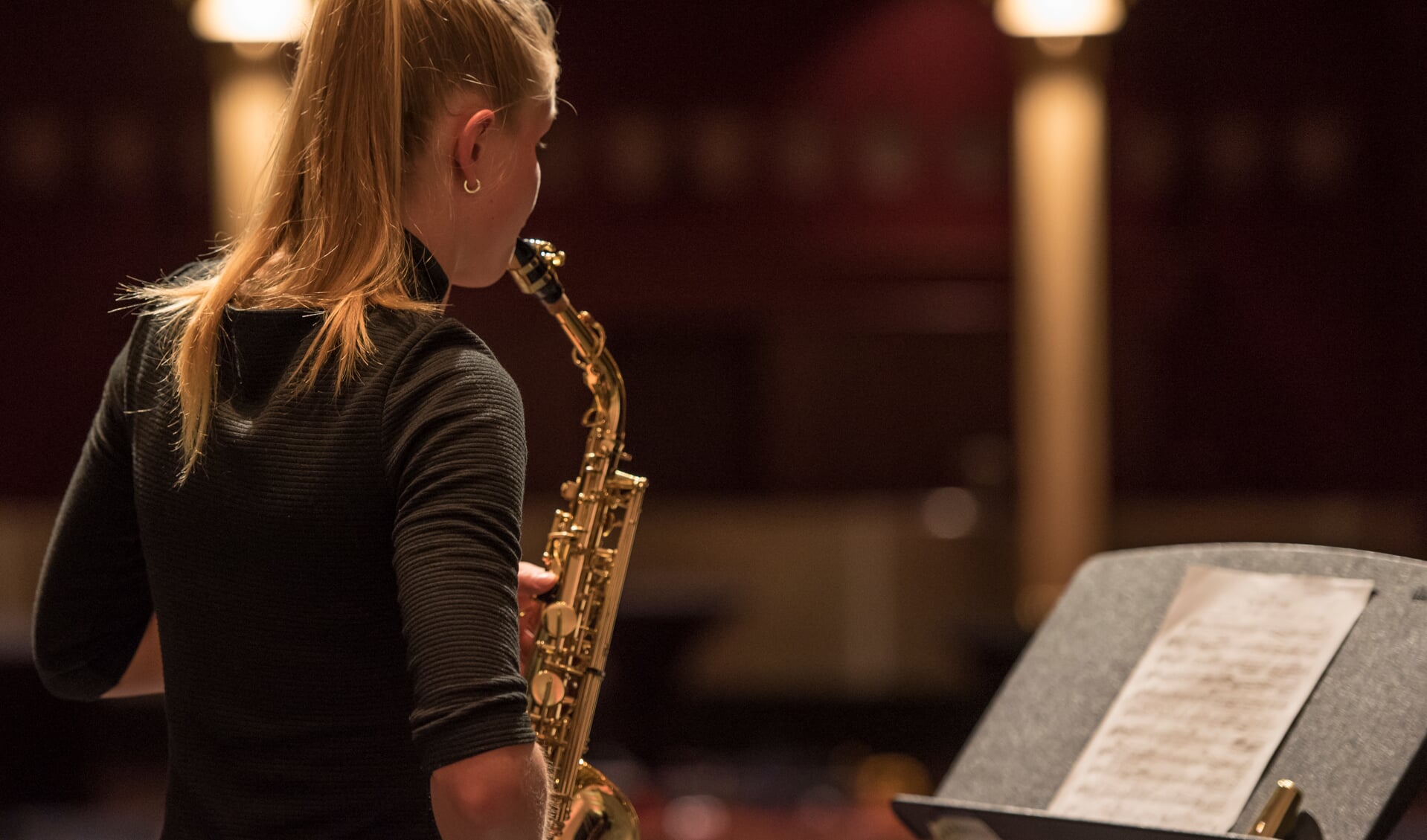 Saxofoniste Talentenklas Isa Weultjes. Foto: Marije van den Berg
