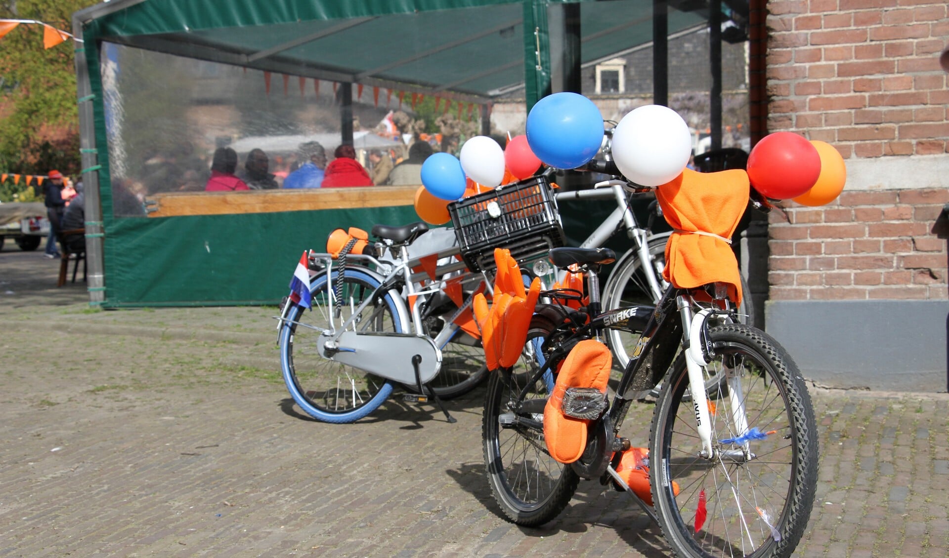 De fiets-puzzeltocht start bij het marktplein in Steenderen of de Baakse kerk. Foto: Achterhoeknieuws.nl/Liesbeth Spaansen