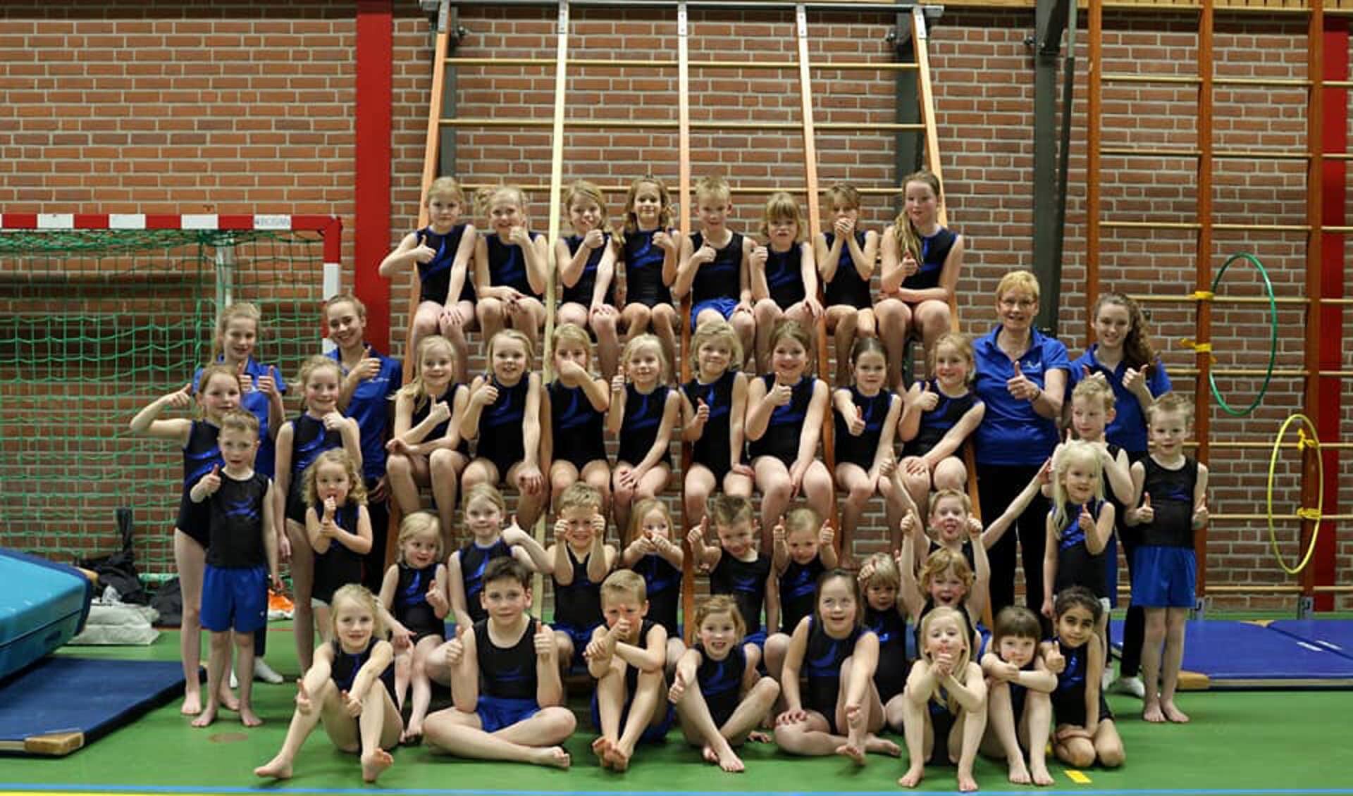 De jeugd van Vios Gym in het nieuwe tenue. Foto: PR