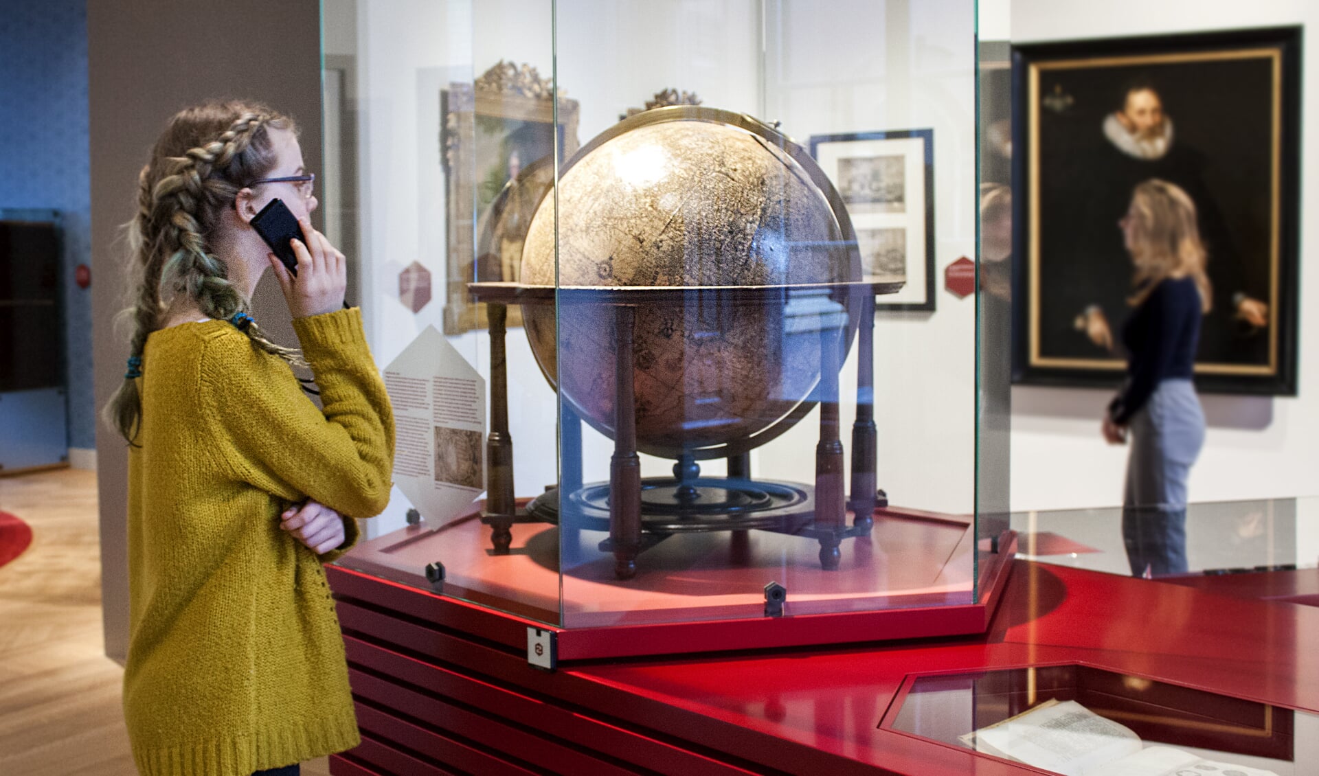 De gratis audiotour neemt bezoekers mee langs alle topstukken van de vaste collectie presentaties. Foto: PR