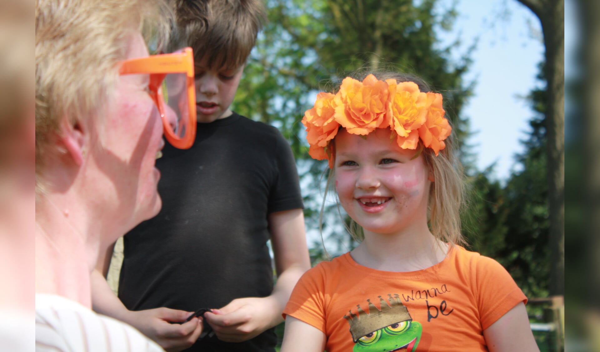 De Tormijnschool kleurde vrolijk oranje. Foto: Sonja Grooters