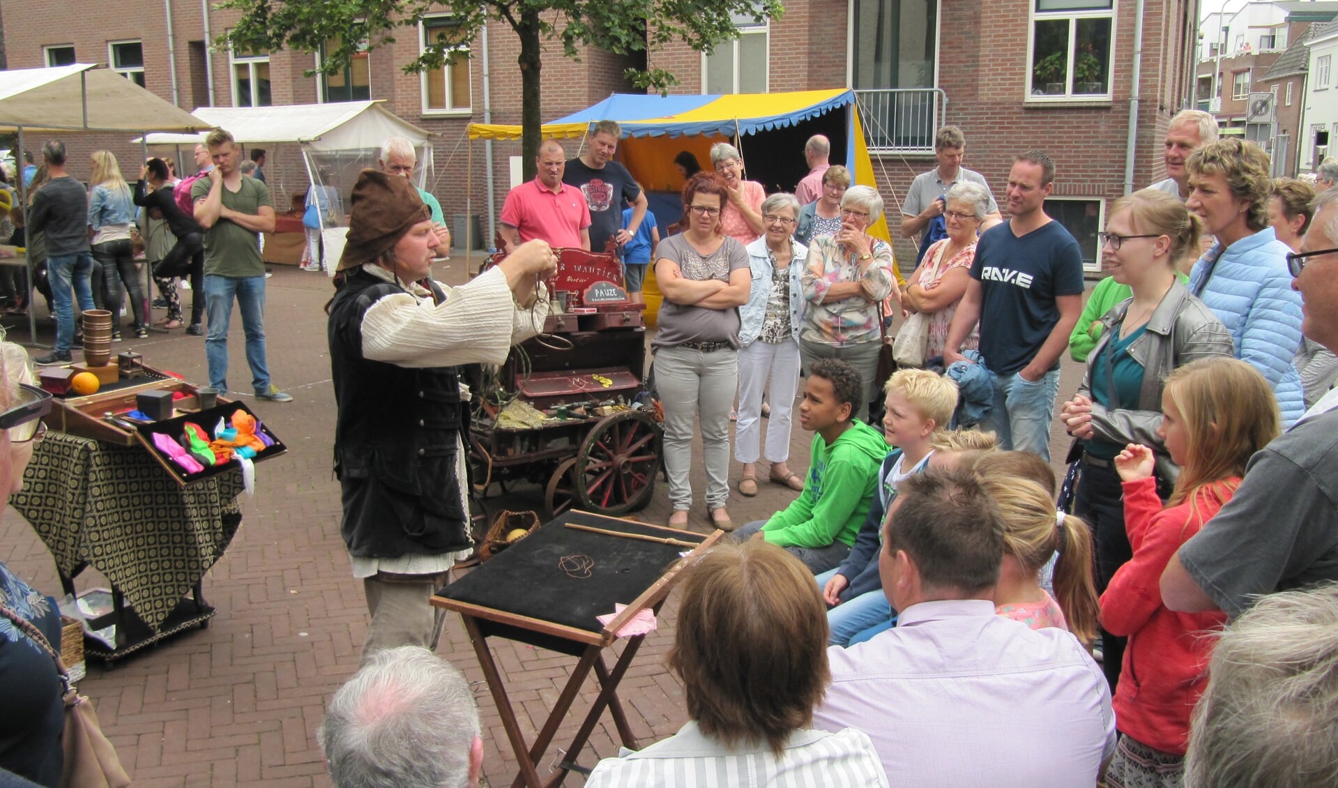 Goochelaar Wautier zal op Koningsdag in Groenlo ook weer present zijn. Foto: PR
