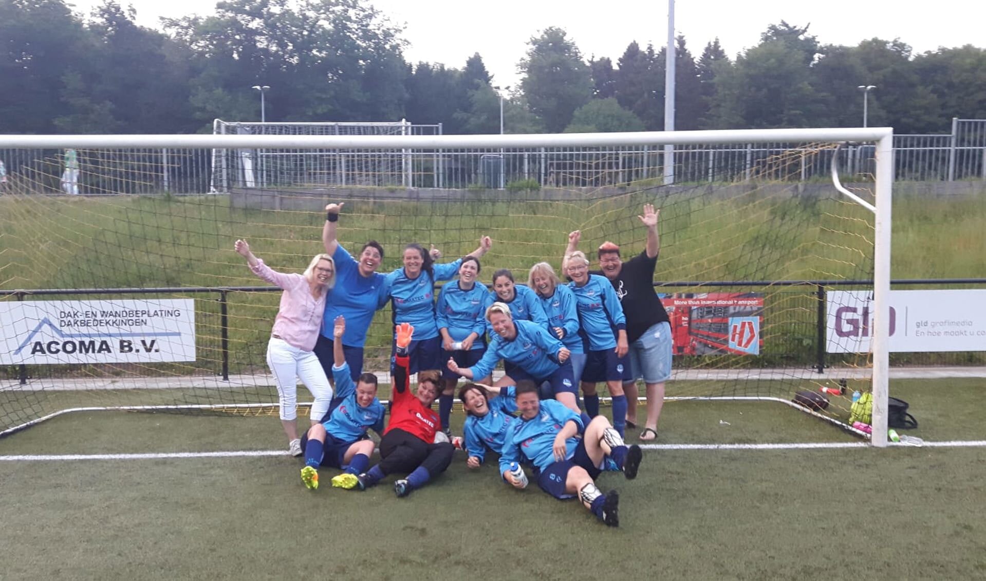 Dames 7x7 van SV Basteom behaalden het kampioenschap. Foto: PR