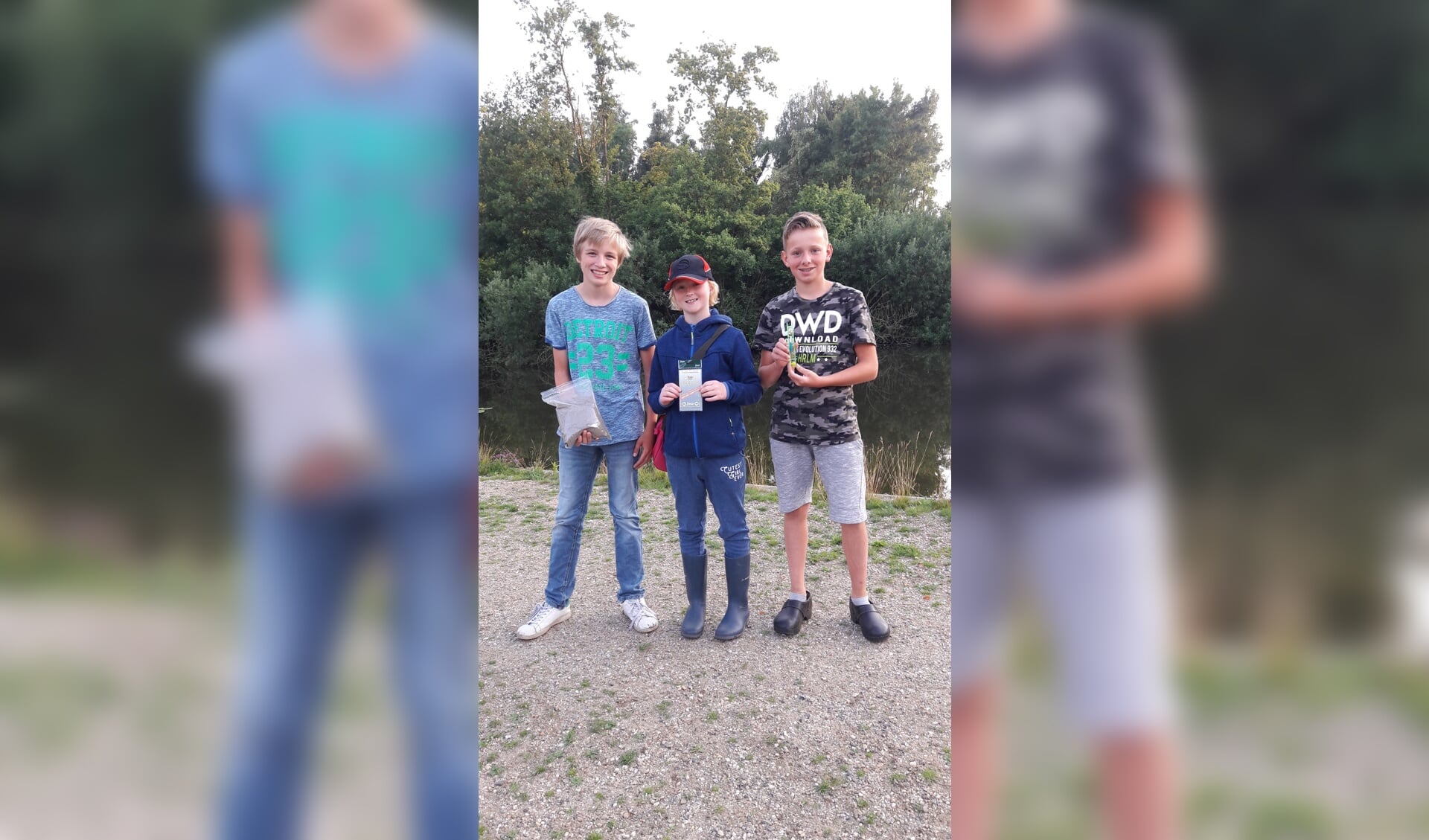 Derde jeugdwedstrijd in de Hofmaatvijver in Neede: (v.l.n.r.) Nick Harderwijk, Tess Kloppenburg en Ramon Vonder. Foto: PR