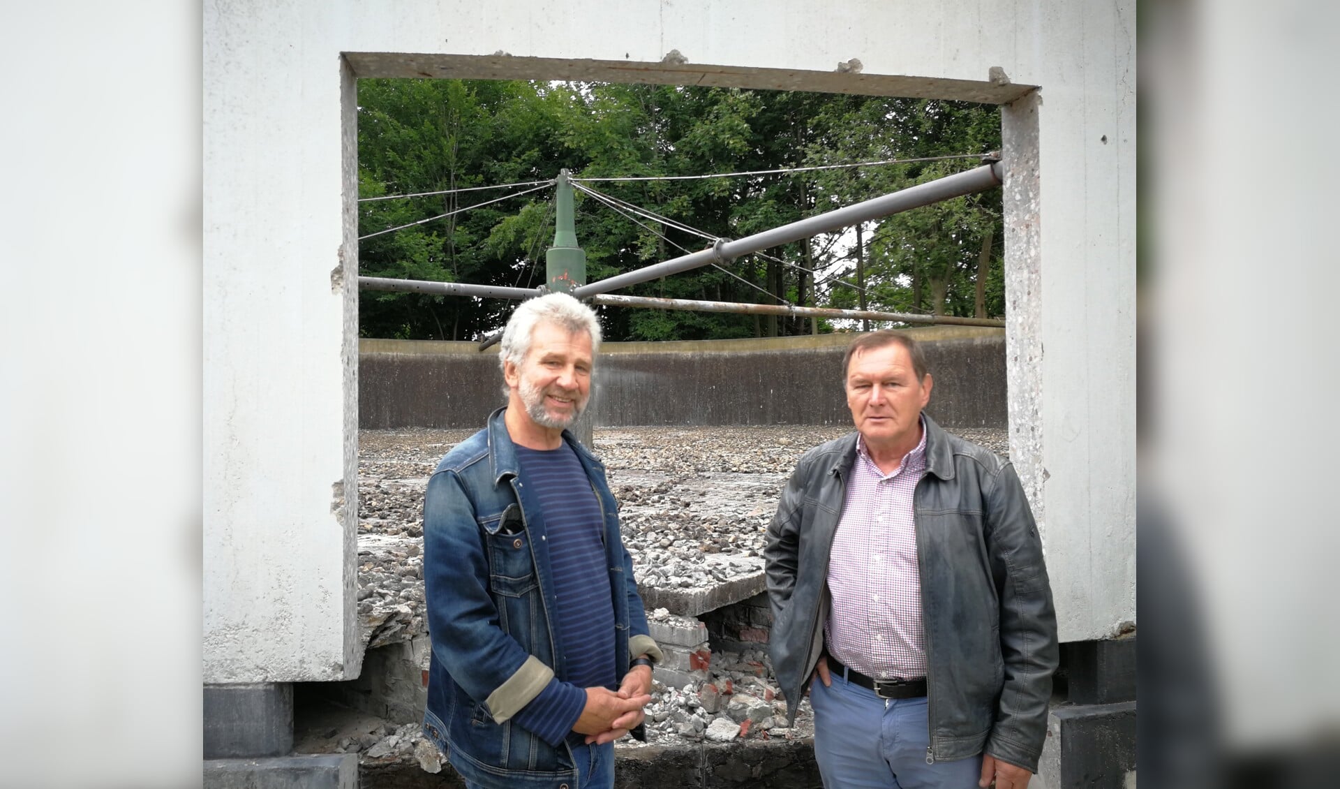 Ger Borgers (l.) en Henk Bolster, bestuursleden van de Stichting Natuurpark Kronenkamp. Foto: Rob Weeber