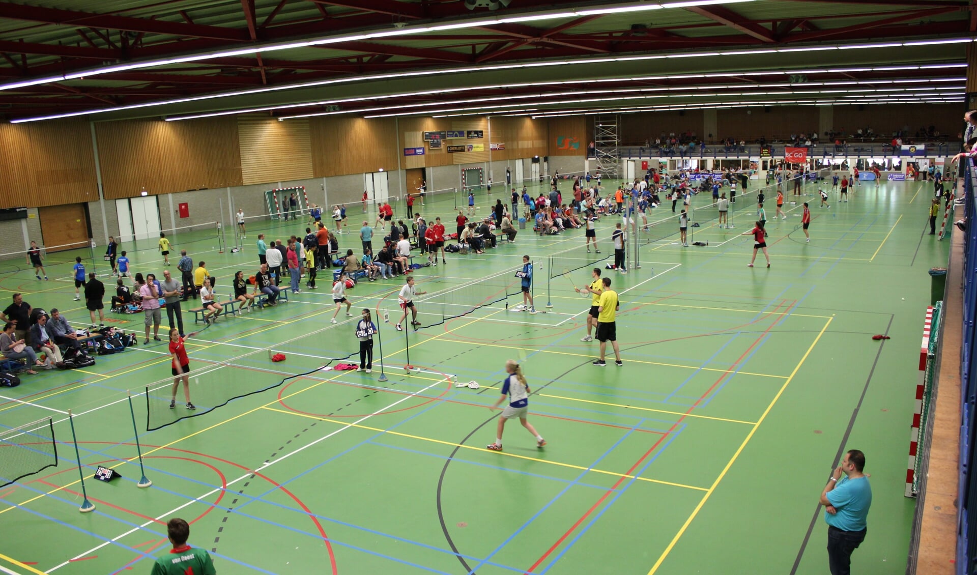 Badminton wedstrijden in de Hanzehal. Foto: PR