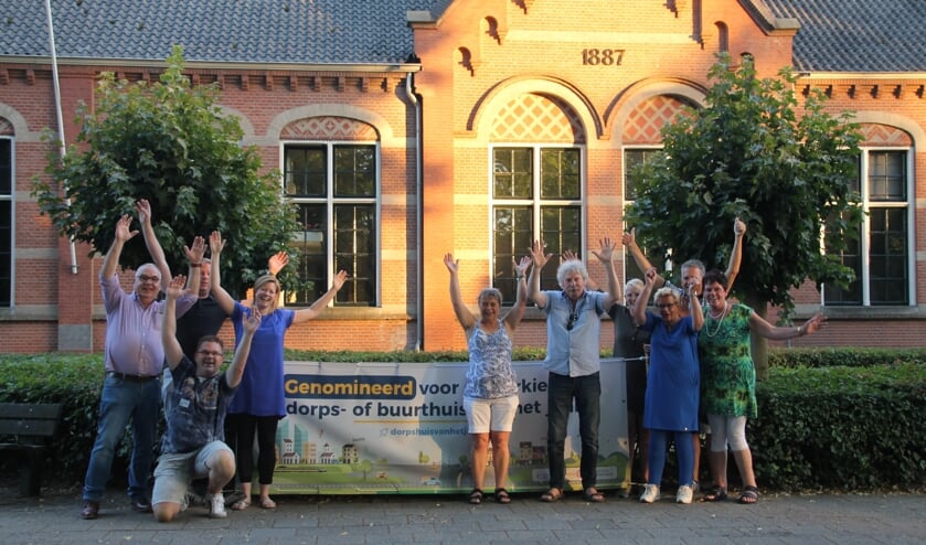 Een aantal vrijwilligers en bestuursleden van Den Diek. Foto: Annekée Cuppers