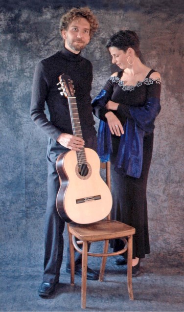 'Duo Abrazo', gitarist Rob Nijboer en sopraan Marian van der Heide. Foto: PR