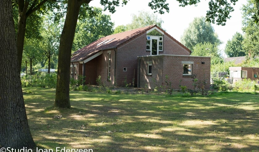 <p>Dde ontmoetingstuin rondom wijkgebouw De Schoppe van wijkvereniging 't Hooiland. Foto: Joan Ederveen/archief Achterhoek Nieuws</p>