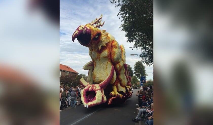 De wagen van Veur Mekare in de optocht van 2018. Foto: archief