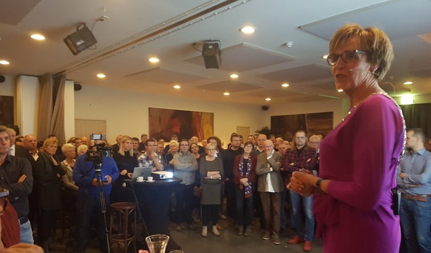 De nieuwjaarsreceptie van de gemeente Oost Gelre werd druk bezocht. Foto: Kyra Broshuis