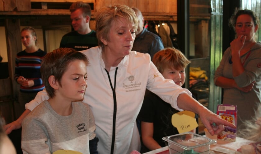 Kinderen moeten vooraf checken of er vlees in de producten zit. Foto: Verona Westera