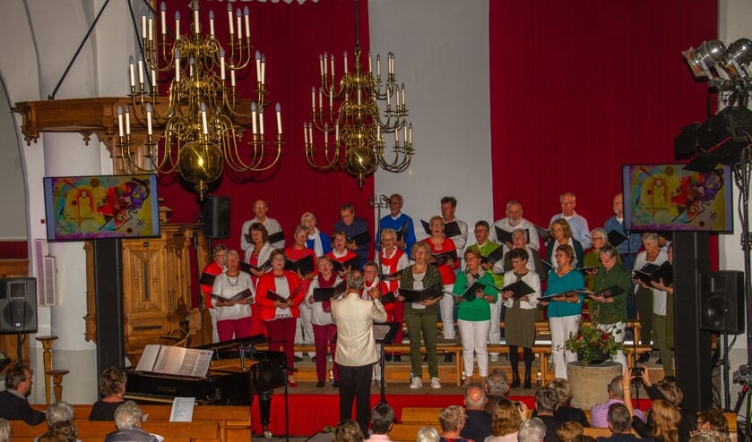 Enjoy vierde met 'Schilderen op muziek' het dertigjarig jubileum. Foto: Liesbeth Spaansen