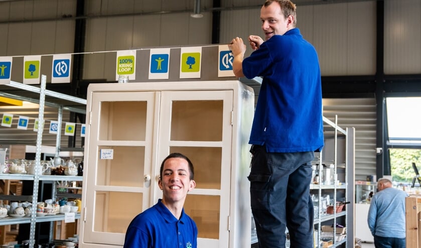 Mark en David actief bij Kringloop Aktief. Foto: PR