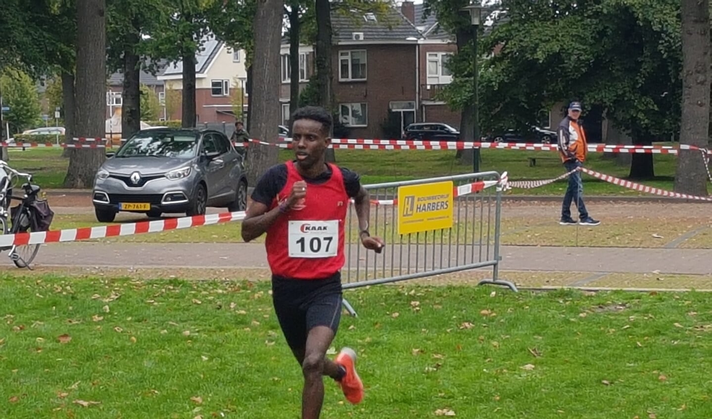 Na 2018 wint Farhaan Abdali ook in 2019 de vijf kilometer. Foto: Mark Ebbers