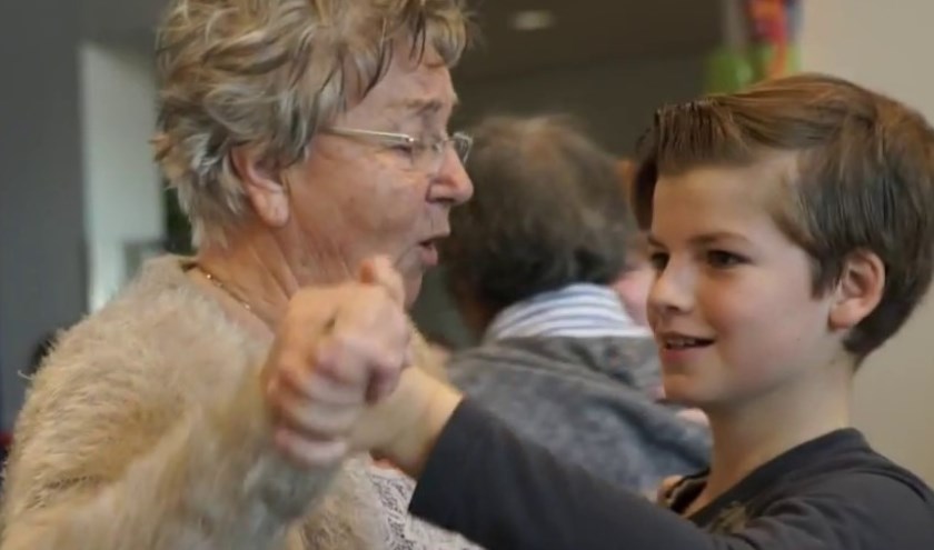 Jong en oud beleven plezier aan het project. Foto: PR