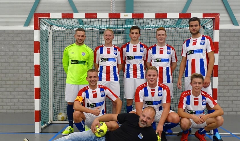 De zaalvoetballers van DEO. Foto: PR