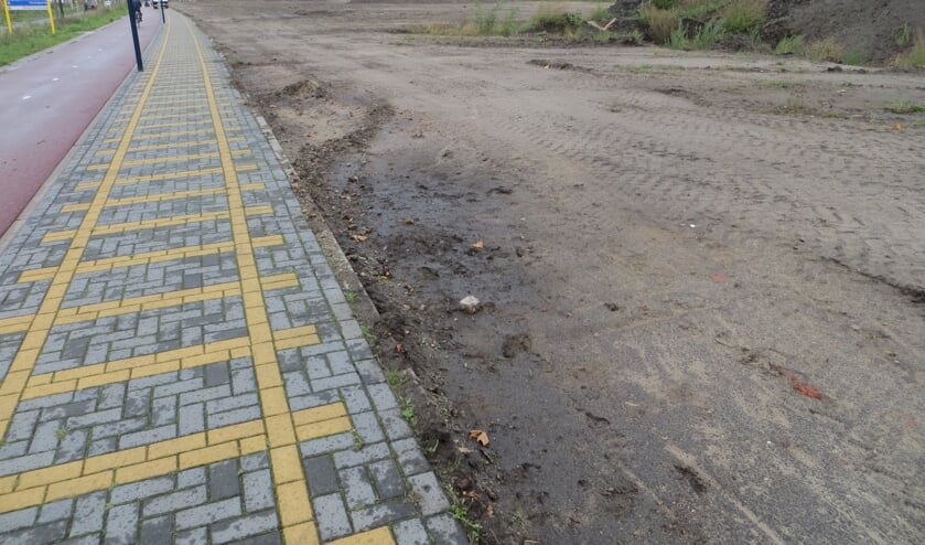 Het nu nog lege bedrijventerrein. Foto: Bernhard Harfsterkamp