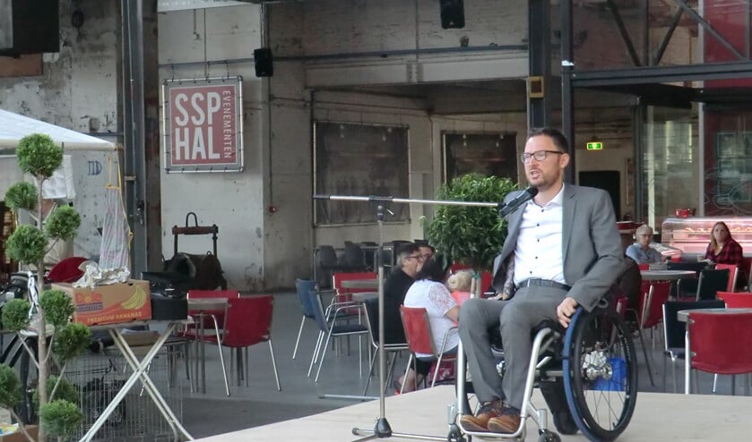 Otwin van Dijk tijdens het Stap Vooruit Festival. Foto: Walter Hobelman