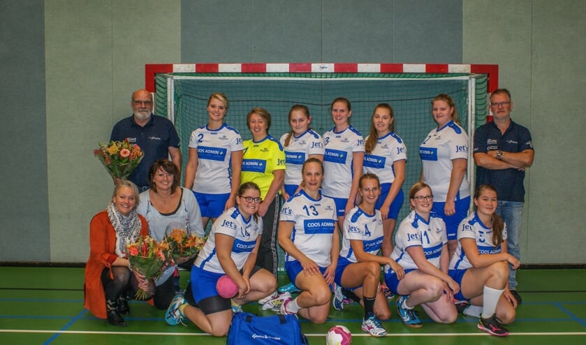 Nieuwe tenue's voor Quintus Dames 1. Foto: SV Quintus