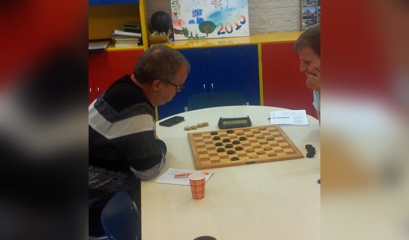 Oonk (links) op zoek naar de beste voortzetting. Foto: PR
