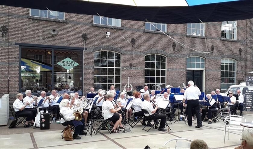 Het Seniorenorkest tijdens de Achterhoek Spektakel Toer. Foto: PR
