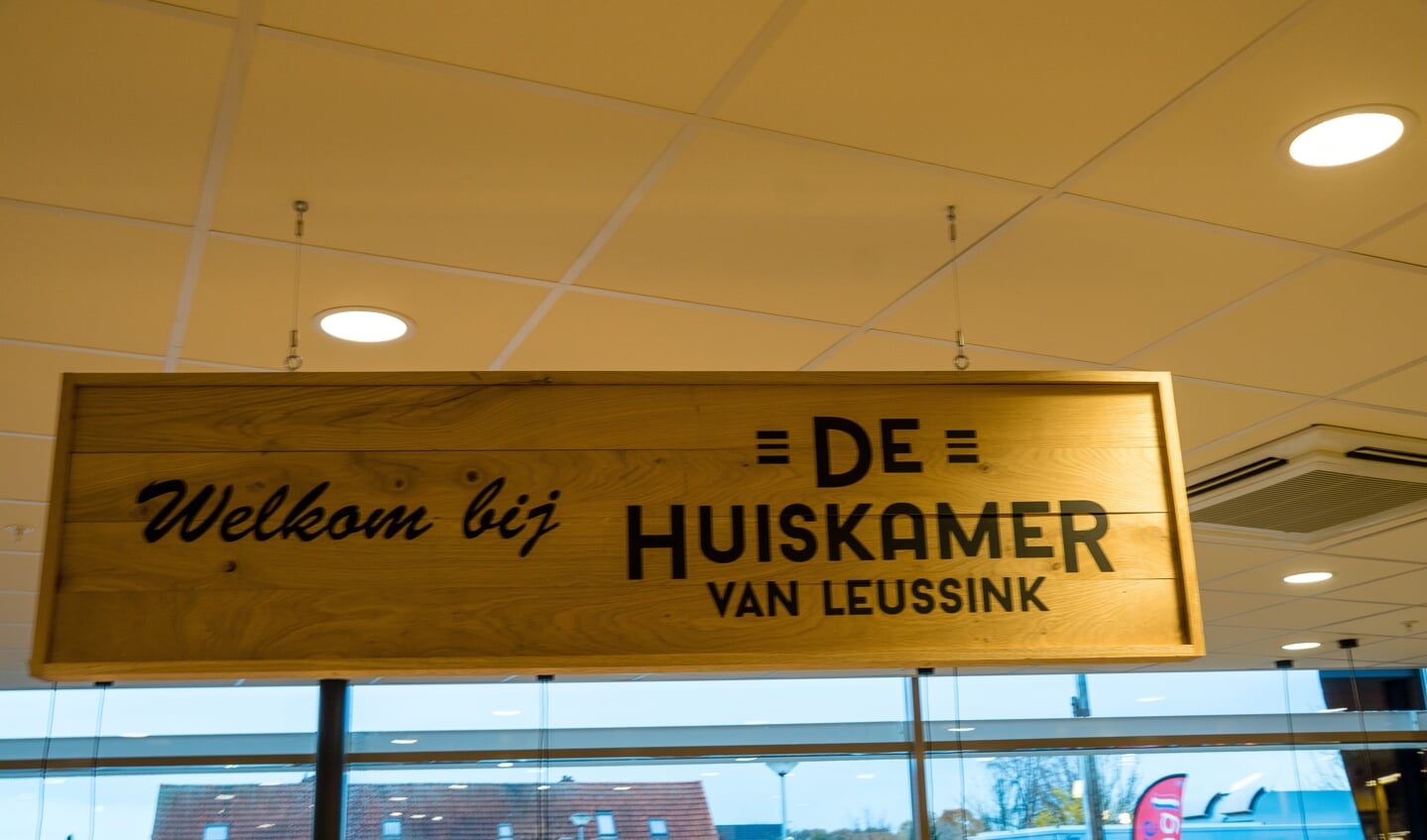 Het naambord van de Huiskamer van Leussink. Foto: Marcel te Brake