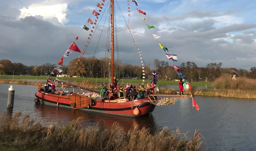 Sinterklaas op weg naar Laag-Keppel. Foto: K. Heijting