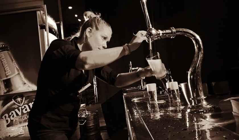 Beste biertapper van Zutphen Manon Velthuyzen. Foto: PR
