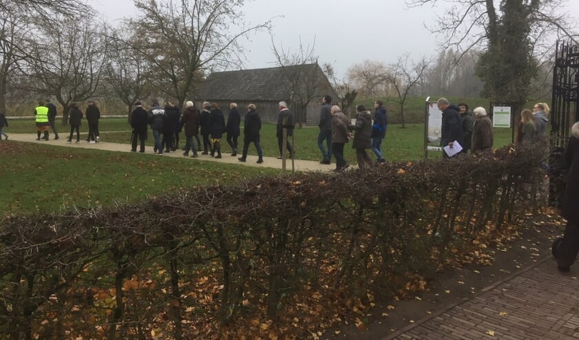 De wandelaars tijdens de vorige editie van de wandeling. Foto: PR