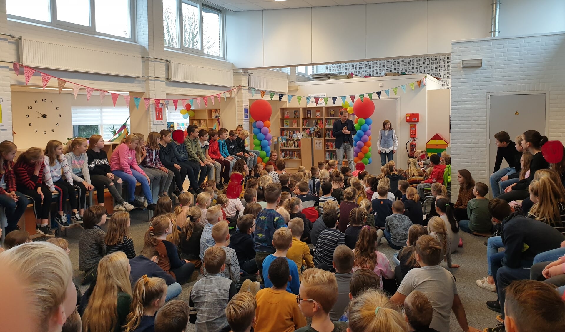 De schoolbinliotheek op IKC UnieK wordt feestelijk geopend. Foto: PR