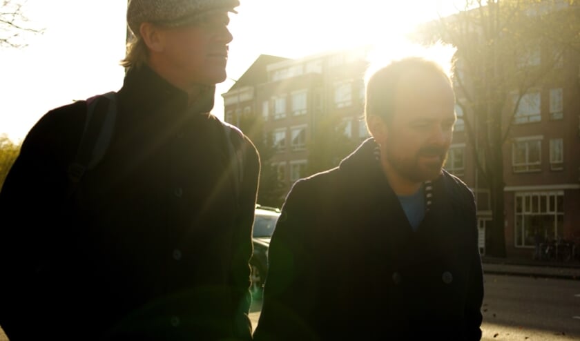 Joost Botman en Niels van der Gulik vertellen het verhaal van Simon & Garfunkel. Foto: PR