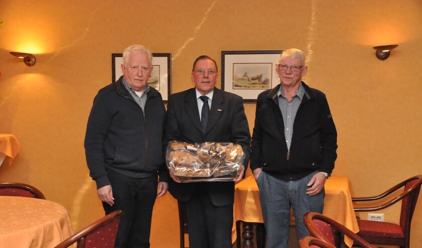 Jan Berentsen, Harry Somsen en Jan Wolters namen afscheid van Stichting Open Monumentendagen Bronckhorst. Foto: Theo Janssen