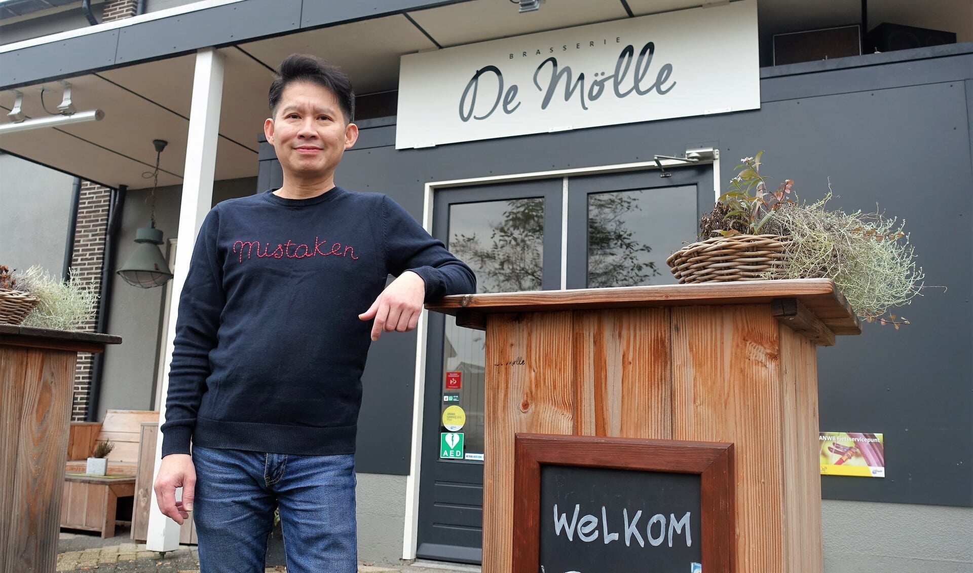 Rick Lin transformeert Basserie De Mölle tot een oriëntaals restaurant. Foto: Henri Bruntink