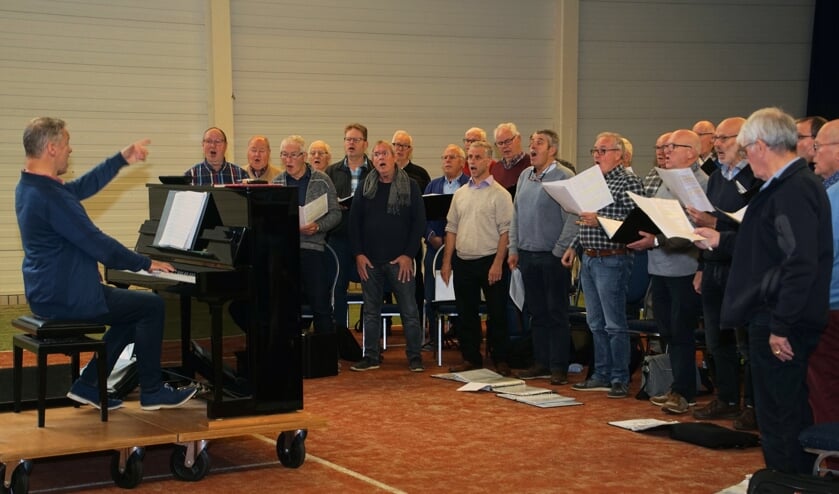Con Spirito tijdens één van de repetities voor het concert. Foto: Frank Vinkenvleugel