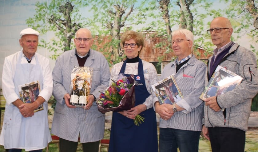 v.l.n.r. Arnold Bergevoet, Fred en Ans Rosendahl, Wim Schuurman en Peter van Ahlen. Foto: Betsy Maatkamp