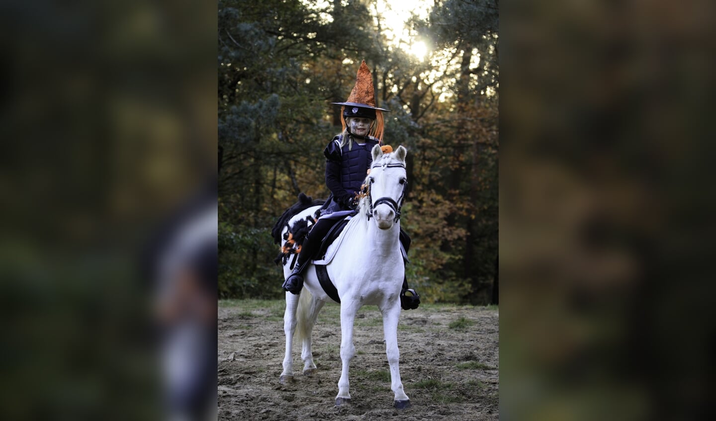 Isis Bloemink is eerste prijswinnaar op de 10 kilometerrit. Foto: Anne Bulten Fotografie