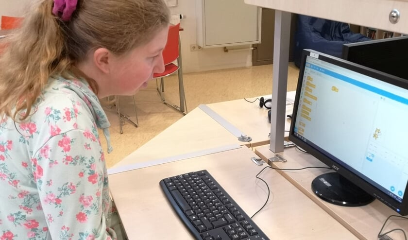 Aan de slag met programmeren op De Trivant. Foto: PR